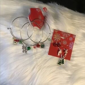 CHRISTMAS gift, santa, reindeer, jingle bells-charm bangle bracelets & e…